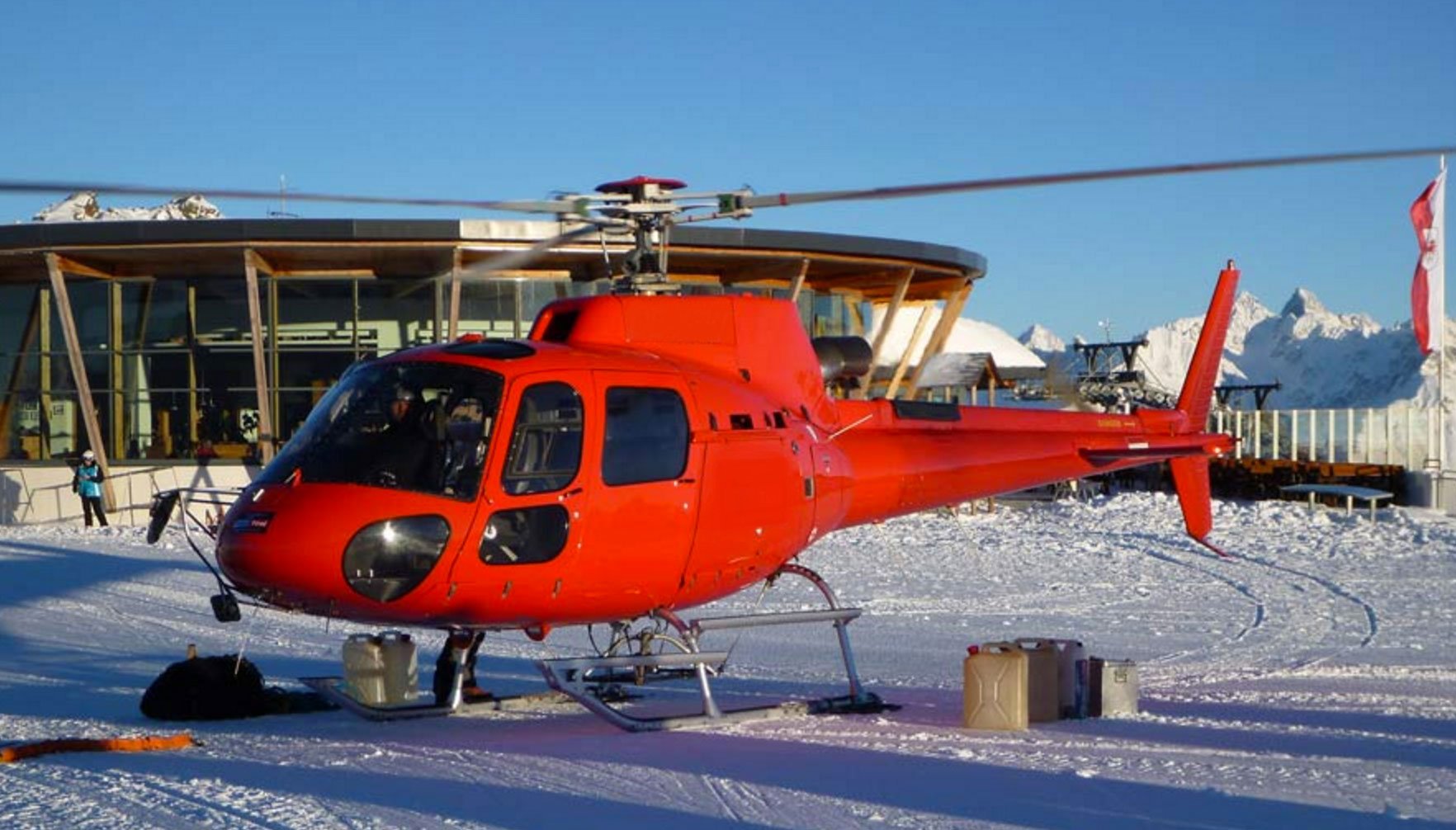 Helicopter Charter Flight - Innsbruck > St. Anton am Arlberg-30 min.